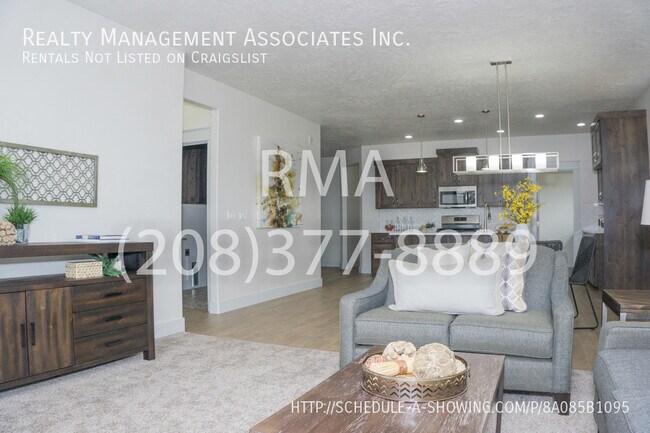 Building Photo - 9699 W Macaw St