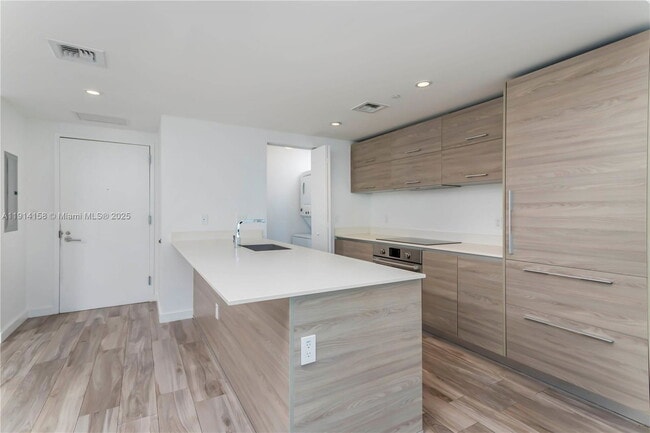 Building Photo - 1300 S Miami Ave