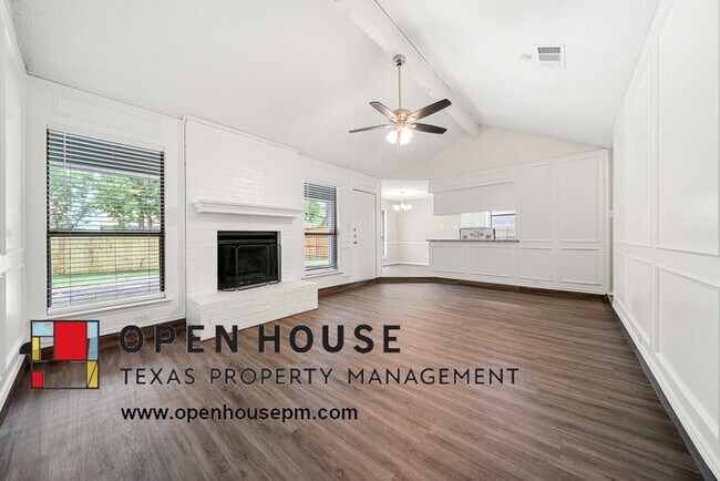 Foto del edificio - 821 Wind Brooke Dr, Arlington