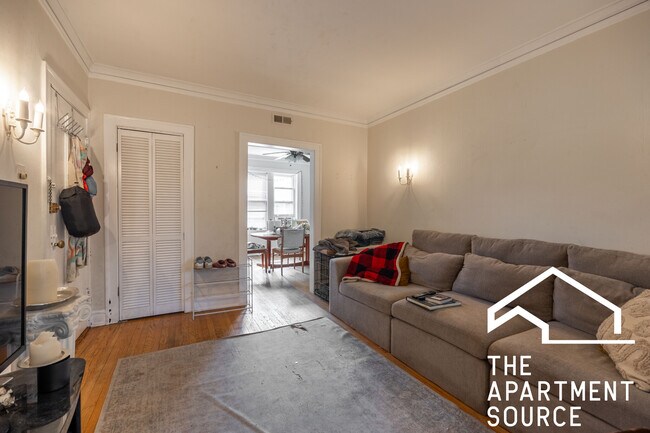 Foto del edificio - 3709 N Hoyne Ave