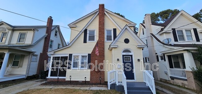 Building Photo - 1904 Montclair Ave