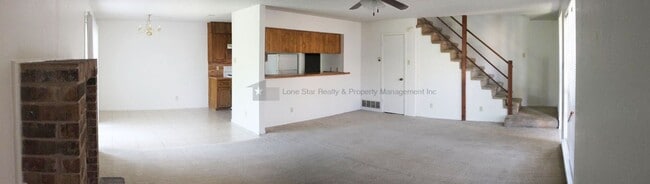 Building Photo - 1704 Bundrant Dr
