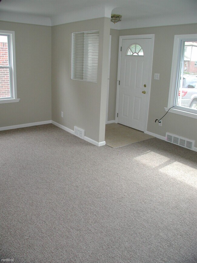 Building Photo - 3 br, 2 bath House - 10020 Seltzer St
