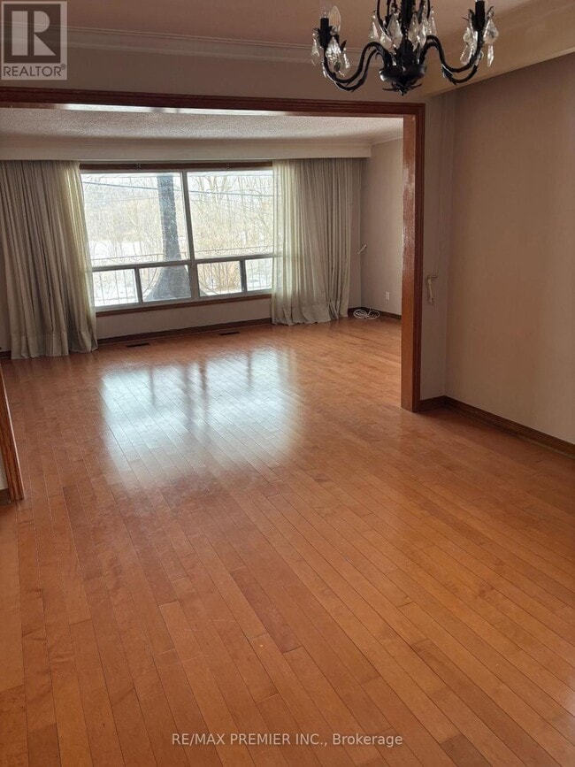 Building Photo - 37 Irwin Rd