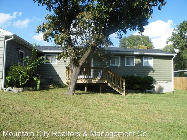 Building Photo - 3 br, 2 bath House - 1410 Cloverdale Circle