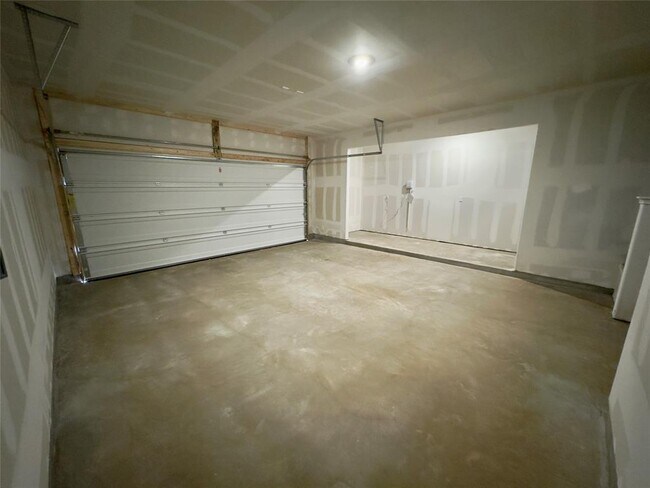 Foto del edificio - 230 Milliner Lp
