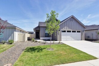 Building Photo - 6752 W Plateau Crk Dr