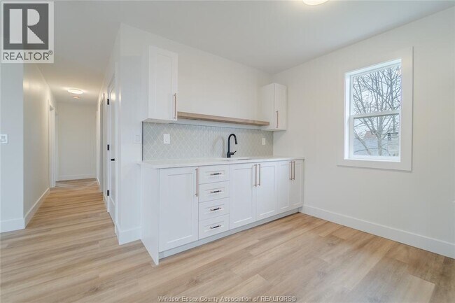 Building Photo - 932 Oak Ave