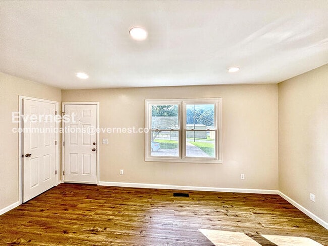 Building Photo - 5021 Bess Moore Rd