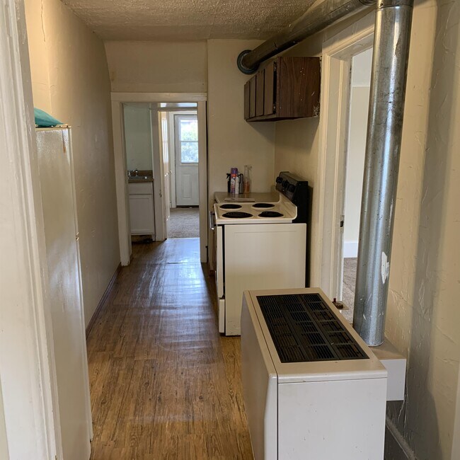 Building Photo - 1543 S 8th St