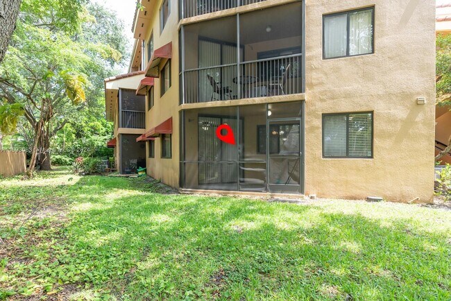 Building Photo - 15575 N Miami Lakeway