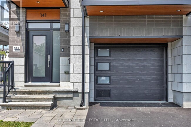 Photo du bâtiment - A - 141 COLUMBUS Ave
