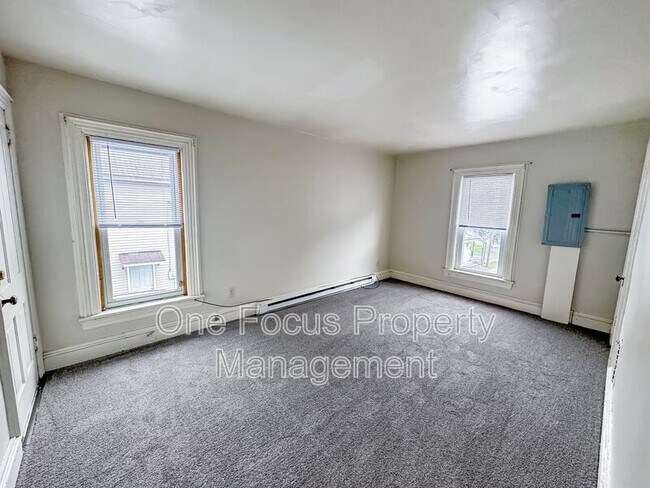 Foto del edificio - 639 Washington Blvd