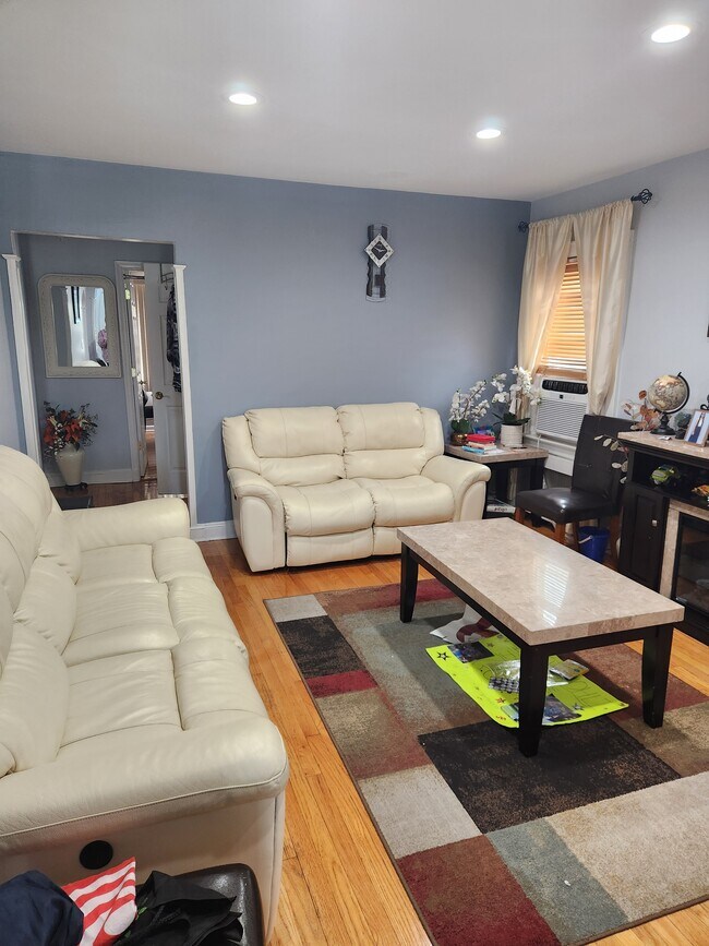 Building Photo - 85 Stephen Ave