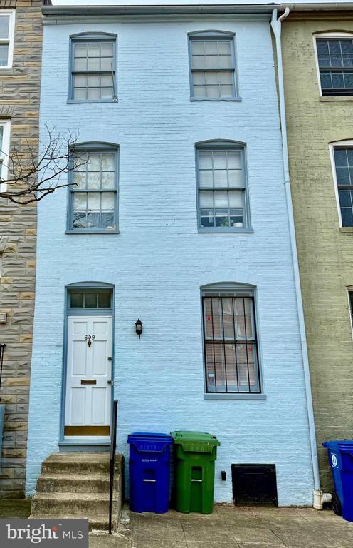 Foto del edificio - 659 Portland St