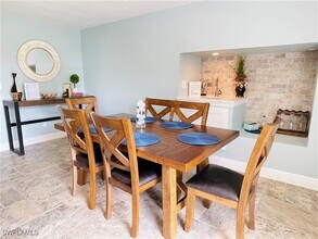 Building Photo - 5403 SW 3rd Ave