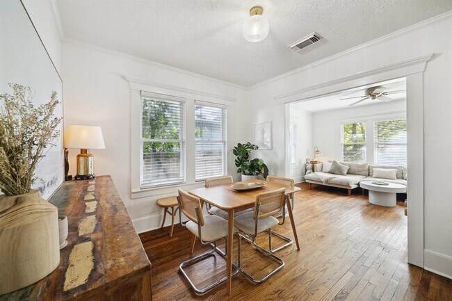 Foto del edificio - 117 Northwood St