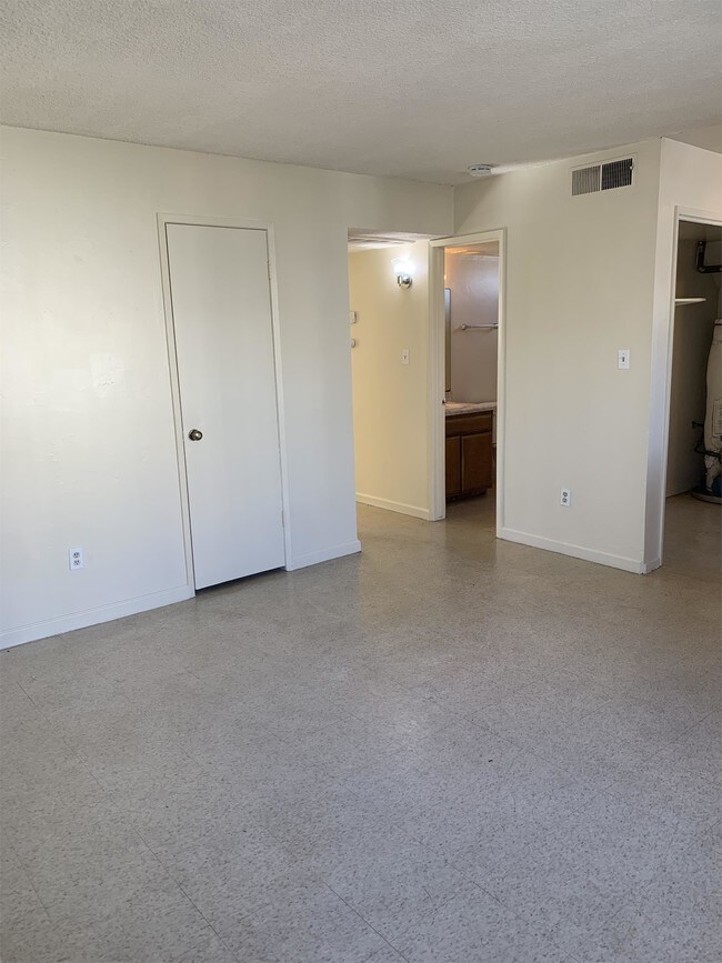 2701 Ming Ave Unit A Bakersfield Ca 93304 Apartment For Rent In Bakersfield Ca Apartments Com