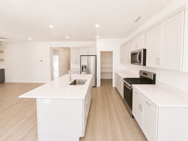Building Photo - 1671 Cedar Mesa Dr