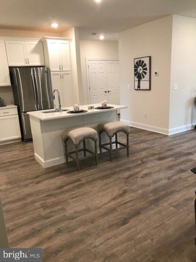 Foto principal - 201 Chapel Ct
