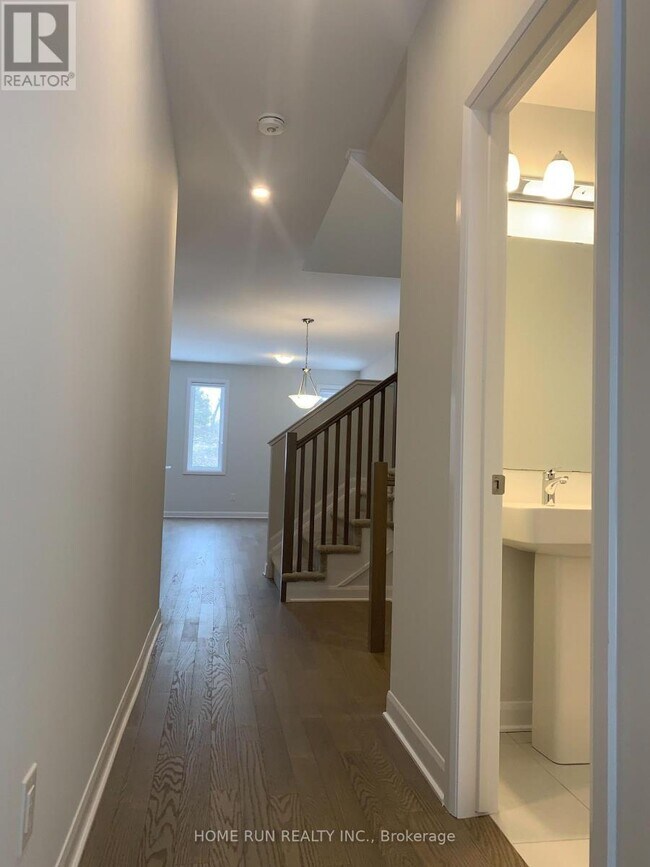 Building Photo - 287 Elsie MacGill Walk