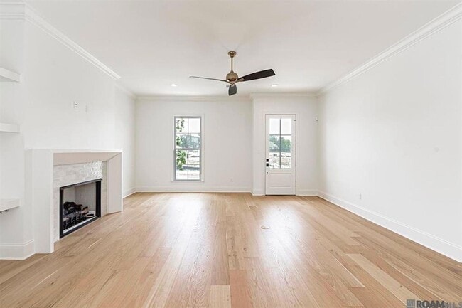 Building Photo - 7644 Jeter Dr