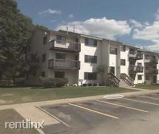 Foto del edificio - 45 Stringham Rd