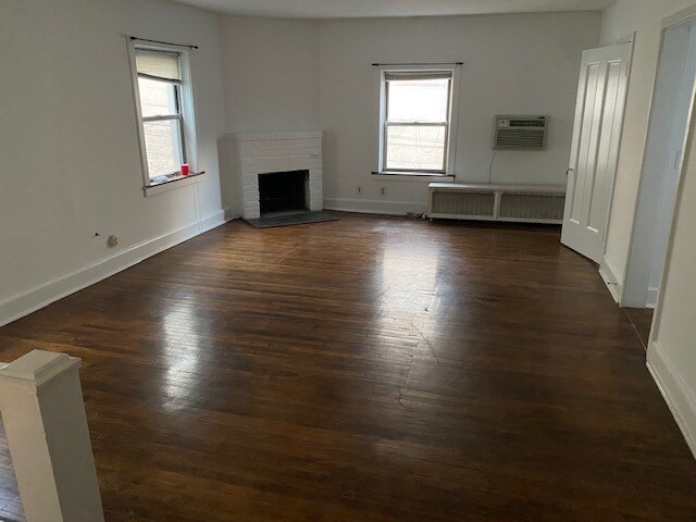 Foto del edificio - 1507 N Dearborn Pky