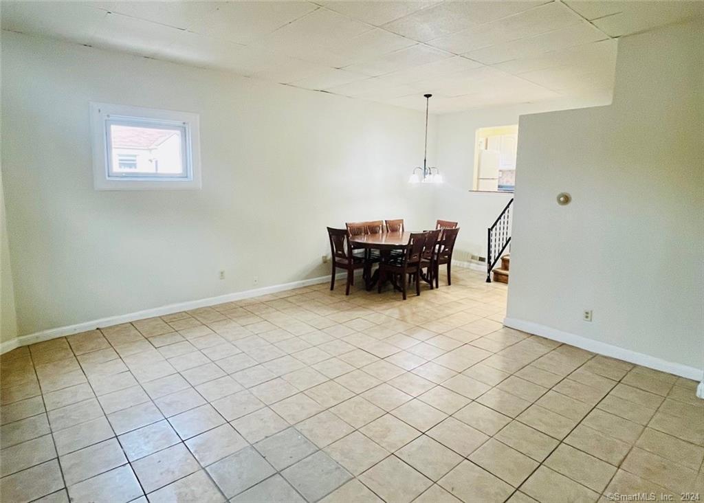 Primary Photo - 59 East Ave