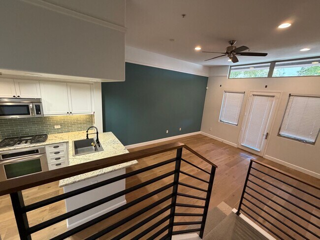 Foto del edificio - 931 E Walnut St