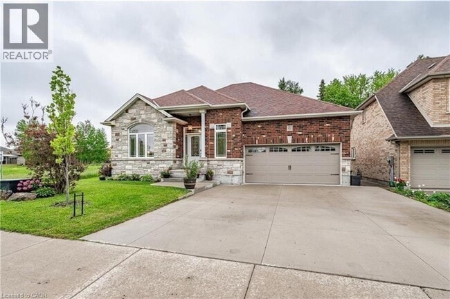 Building Photo - 217 Donnici Dr