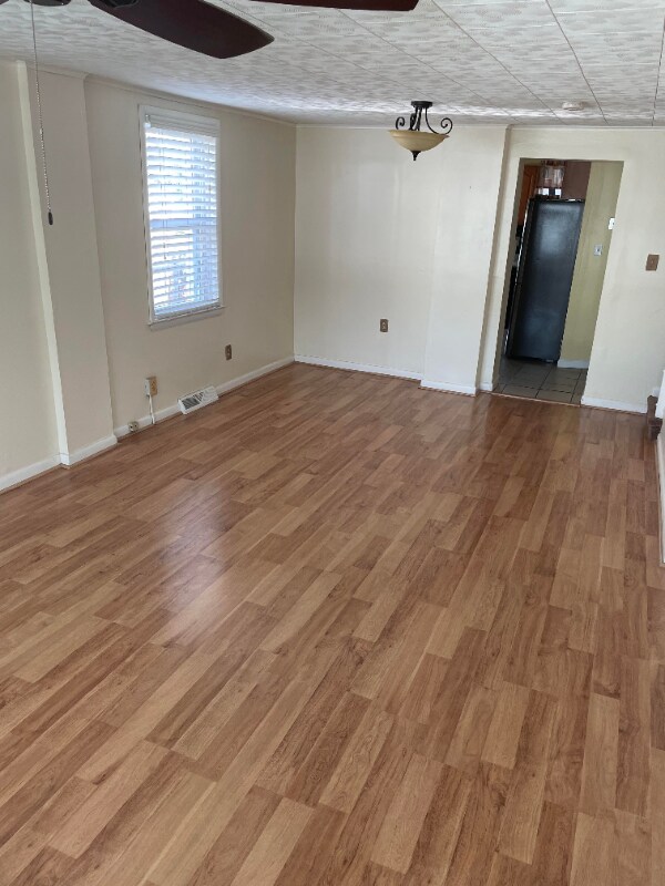 Foto del edificio - 31 E Burlington St