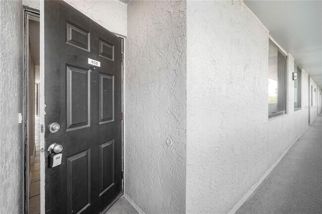 Foto del edificio - 201 W Laurel St