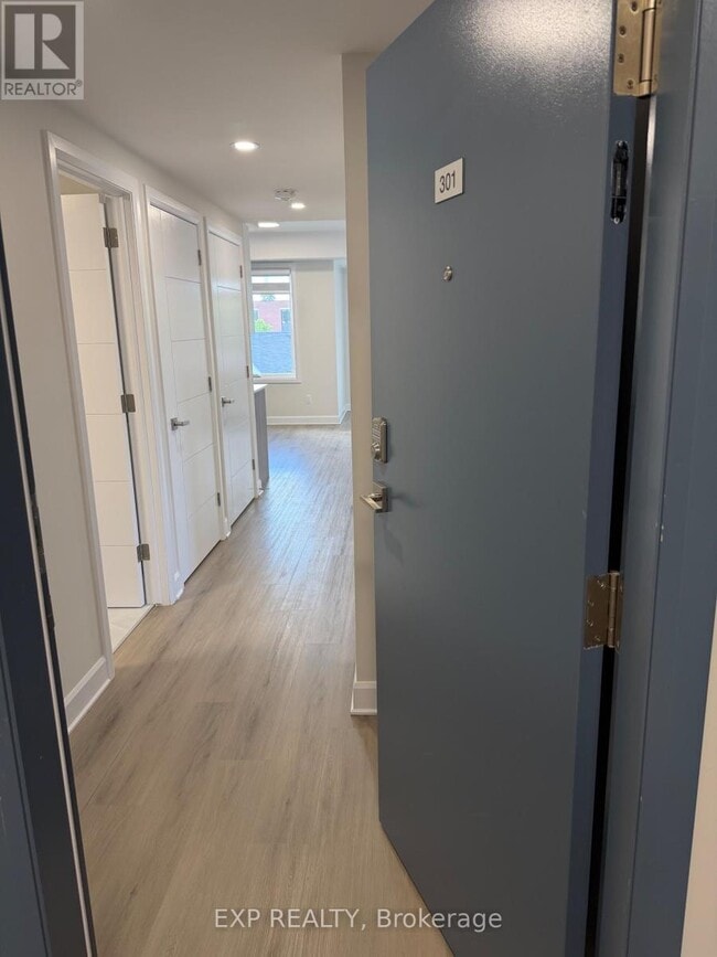 Building Photo - 258 Montfort St.