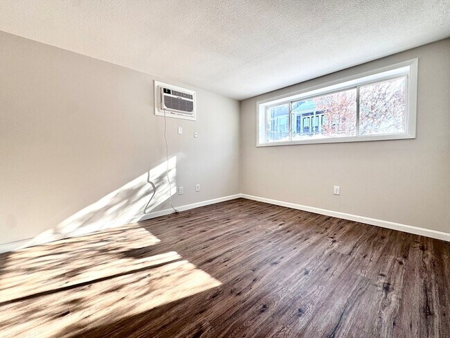 Foto del edificio - 50-58 Walnut Street Unit B2