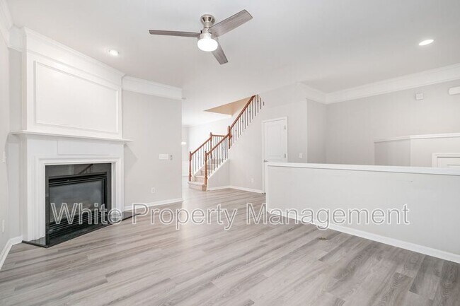 Foto del edificio - 822 Granby Dr