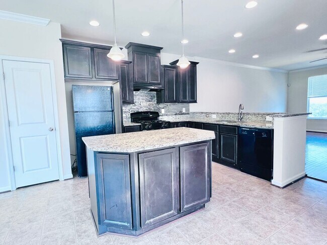 Foto del edificio - STAFFORD - 3 BEDROOM TOWNHOUSE - WOODSTREAM