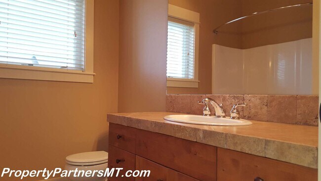 Foto del edificio - *** Beautiful *** 3 Bed 2 Bath house in Alder Creek
