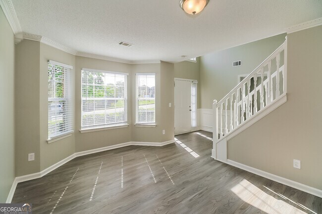 Foto del edificio - 9529 Creekside Rd