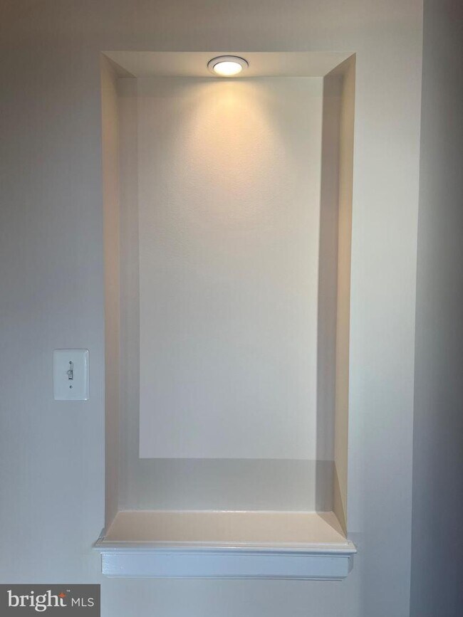 Foto del edificio - 2706 Manhattan Pl