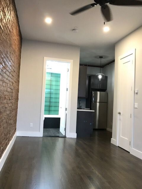 Foto principal - 1623 Nostrand Ave