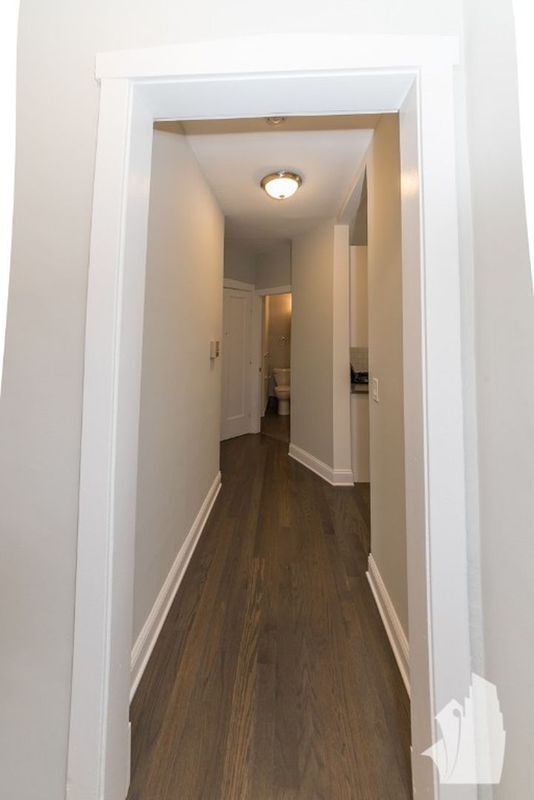 Foto del edificio - 5045 N Damen Ave
