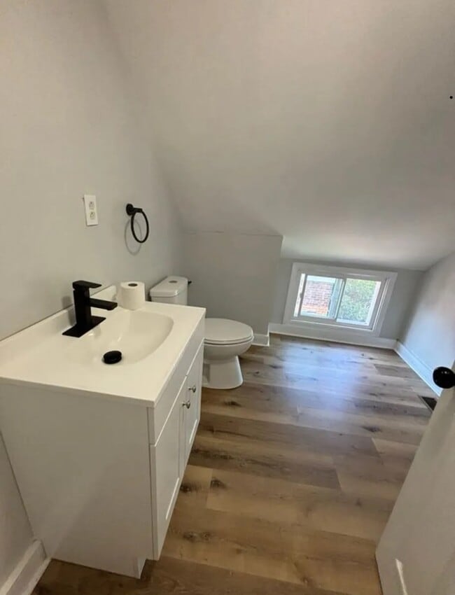 Foto del edificio - 2752 Enslin St