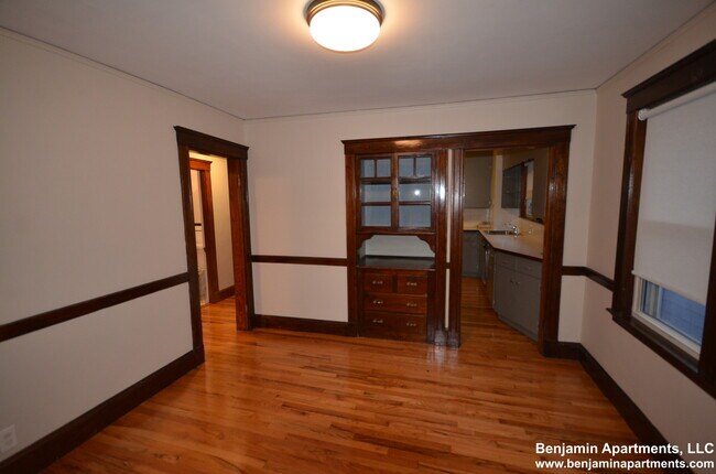 Foto del edificio - 77 Walk Hill St