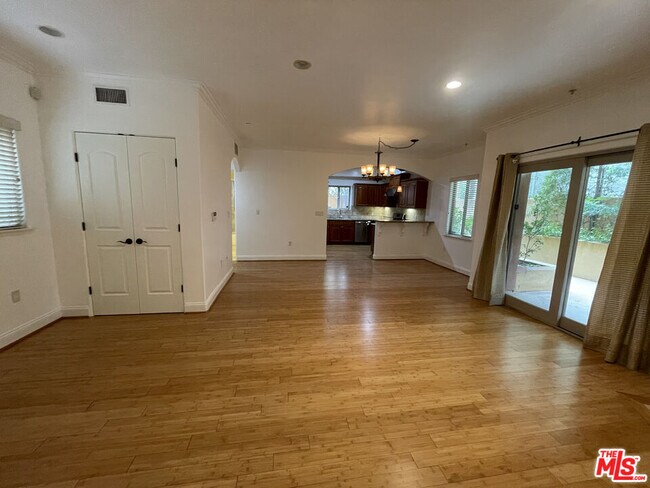 Foto del edificio - 1511 Camden Ave