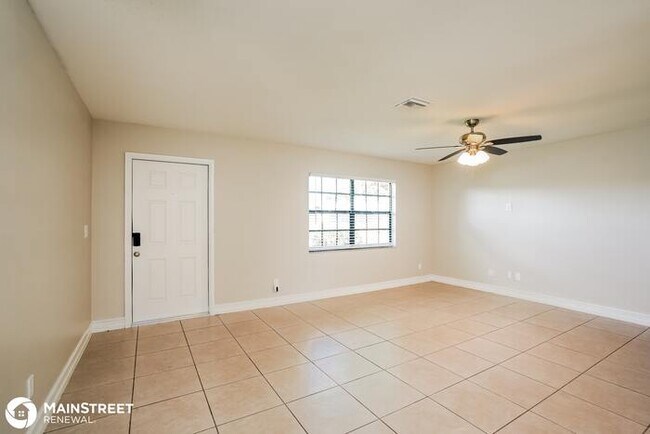 Foto del edificio - 627 NW 10th Ter, Cape Coral, FL 33993