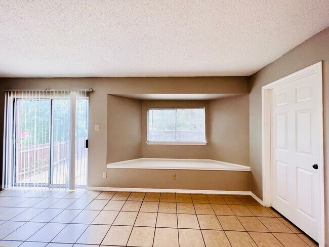 Foto del edificio - 4BD Home