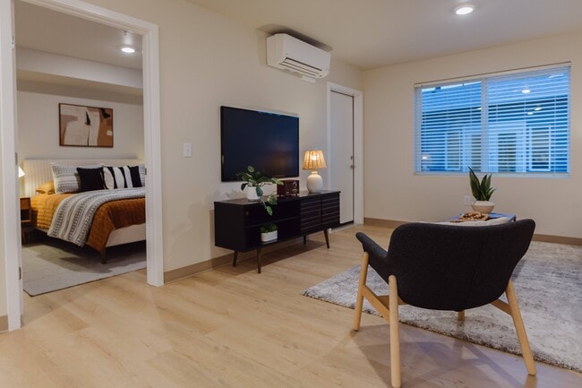 Building Photo - Walnut Trail