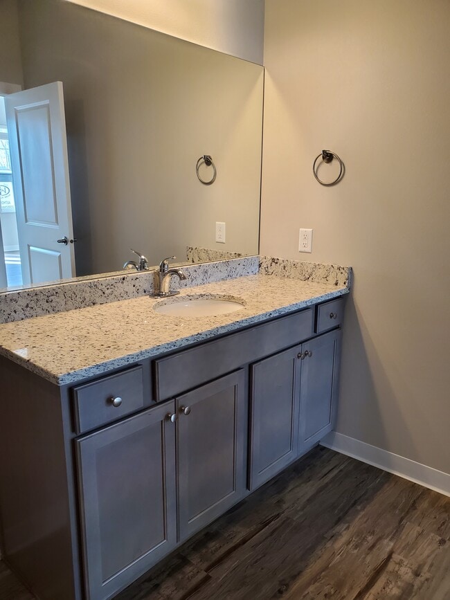 Building Photo - 802 Reed St