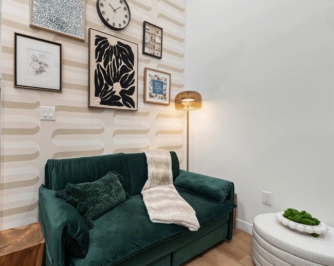 Building Photo - 168 McCaul St